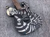 Hembry Main Sculpté J Frog George Lynch Skull Bones Guitare Electrique Floyd Rose Tremolo, Touche en palissandre, Matériel noir
