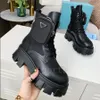 2021 new Designer Monolith leather boots Rois Martin Removable nylon pouch grils thick sole derby zipper Mini bag knee high boot gear chunky heel With box