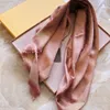 Sciarpe di seta di alta qualità 18070cm sciarpe cinture sciarpe lettere asciugamano in cotone Tencel sciarpe dal design classico stampa sciarpa avvolge fre6879234