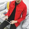 Мода 2021 Весна осень растягивающая джинсовая куртка мужская корейская белая / красная / черная джинсовая куртка студент джинсовые мужские пальто Vixe Homme X0621