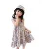 Ön satış Bebek Kız Kolsuz Moda Kiraz Küçük Çiçek Baskı Elbise Desen 2021 Bahar Yeni Ürün Rezervasyon Yaz Elbise Q0716