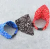 Mooie verstelbare hond halsband puppy kattendriehoek sjaal halsbanden gedrukt bandana halsdoek huisdieren accessoires levert SN5870