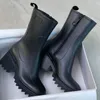 Женщины Betty Pvc Rain Boots Fashions Rubber Thul Saled Boot Top Designer Ladies Black Brown White Shoes Mid Heel Side Side Zipper 237