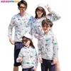 Famiglia da spiaggia Famiglia a mare a mare Cardigan Cardigan Abbigliamento abbinato a maniche lunghe UV Abbigliamento da sole a maniche lunghe 210713