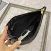 Lambskin Clutch Men Bag Bag مقاومة للماء حقيبة سفر حقيقية من الجلد البوليستر للجنسين سحاب رسالة صلبة ناعمة من الجلد