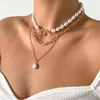 Collane con ciondolo di perle finte Catene multistrato spesse e sottili vuote Donne europee Accessori per gioielli con collo a cerchio con perline miste Oro