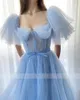 Babyblaues Abendkleid mit herzförmigem Ausschnitt und Schleifengürtel, Schärpe, Falten, Tüll, bauschige, kurze Ärmel, Reißverschluss, Abendkleid, A-Linie, Tüll