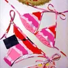 22SS Femmes de maillot de bain à trois points Fashion Summer Bikini costumes Set avec lettres Sexy Beach Bathing Costumes Maillots de bain Vêtements de haute qualité