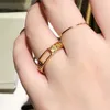 Mode kvinnors ringar lyxdesigners diamant bokstav ring designer märke guld ring klassisk judely för kvinnans fest gåva277s