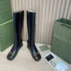 2021 Designers Senaste Slide Fashion Long Tube Womens Leather Boots Classic Metal Button Thick Heel Luxury Anpassning 35-41