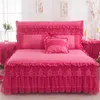 Jupe de literie en dentelle Taies d'oreiller Rose Mariage romantique Couverture de lit Princesse Couvre-lits Drap de lit King Queen Twin Taille Home Textile 356 R2