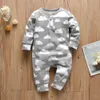 Bebê recém-nascido meninos meninas romper roupas infantis bonitos cinza nuvens imprimir manga longa jumpsuit pijama criança roupas roupas 210309