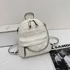 Marca de couro macio mochila feminina saco de cadeia de gril forma grande capacidade e alta qualidade 21 * 21 * 11cm