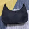 Luxurys Wallet Nylon Hobo Handbagsイブニングバッグ女性用カジュアルバッグクラシックデザイナー財布ファッション女性チェスト300n