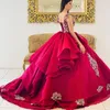 Luxury Red Lace Pärlor Quinceanera Klänningar Bollklänning Söt 16 år Princess Klänningar i 15 år Vestidos de 15 años