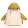 Roupas de algodão de algodão infantil Outono e inverno moda clothinng unisex bebê com capuz parka meninos para baixo jaqueta 211027