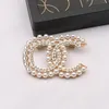 Classic Small Sweet Wind Luxurys C Desingers Brooch Women Pearl Rhinestone Letters Brooches Suit Pin Fashion Jewelry Clothing Deco253c