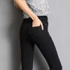 Jeans för kvinnor mamma blå grå svart kvinna hög elastisk plus storlek 40 stretch kvinnlig tvättad denim skinny penna byxor 210809