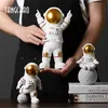 Statue de résine Astronaute Statue Accueil Décor Figurines Sculpture Salle Décoration Creative Miniature Accessoires 211105