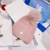 Berretti con teschio firmati Moda Fax Pelliccia Pom Beanie Cappello caldo traspirante in cashmere per uomo Donna 6 colori