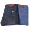 Klasyczny styl lato Mężczyźni Ultra-Cienki Dżinsy Biznes Casual Light Blue Stretch Bawełniane Dżinsy Męskie Spodnie marki G0104