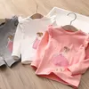 Printemps Automne 2-10 ans Bébé Vêtements pour enfants Longue manches bouffantes Couleur unie Dessin animé T-shirts de base pour enfants filles 210306