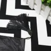 Siyah Beyaz Çizgili Masa Koşucu Çay TV Kabine Kumaş Ev Dekor Kapak Bezi ile Püskül Parti Yatak 210709
