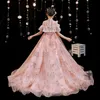 Robes de fleurs mignonnes Jewel Neck Appleted perled Firl Pageant Gown Cascading Ruffle Sweep Train Made d'anniversaire sur mesure 403