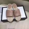 Damskie klapki espadryle Designer Lady Wave Leather Double Mental Letter Cord Platforma Gumowa podeszwa Płaskie sandały