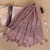 Szaliki Eleganckie Kobiety Tassel Szal Zwykły Szalik Jedwabny Muzułmańska Głowa Wisiorek Szale Panie Lace Fringe Scarfs Hijabs Fulfard Wrap