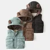 Bébé Garçons Hiver Gilet Mode Filles Vêtements Sans Manches Ours Manteaux Avec Capuche Chaud Enfants Vêtements 2-6 Ans Nourrissons 211203