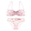 lingerie de flor rosa