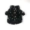 冬の厚いペットコートクラシックフローラパターンテディ・シュナウザージャケット祭り猫犬のトレンディな衣装の贈り物