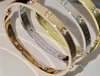 Lüks-Tasarımcı Aşk Bilezikler Bileklik GFB 18 K Altın Orijinal Kutu Kart Çanta Ile Kaplama Benzersiz Kod Numaraları Sepeti Elmas