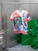 camiseta de estampado barroco