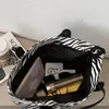 Omuz Çantaları Retro Leopar Zebra Hayvan Baskı Kadın Çanta Tassle Bayan Büyük Kapasiteli Casual Tote Alışveriş PU Deri 2021