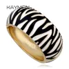 Aankomst Gouden Geplateerde Zebra-print Vorm Ronde Bangle Manchet Bracelet Voor Dames Party Prom Bruiloft Gift Sieraden 2 Kleuren