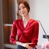 Koreańskie jedwabne kobiety bluzki kobieta satynowa koszula z długim rękawem topy plus rozmiar biurowy pani v szyi biały S 210531