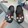 Mulheres verão praia sandálias fofos espuma sapatos jardim sapatos menina slides DIY encantos encantos buracos chinelos fêmea tamancos plana comfly flip flops y0731