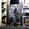 Moda Camouflage Jeans Mężczyźni Casual Denim Spodnie Proste Luźne Baggy Spodnie Streetwear Mężczyźni Odzież Plus Rozmiar Dżinsy 211011