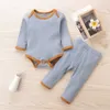 Höst och vår 2st Baby Unisex Casual Baby set Solid Cotton Romper Fashion Long-Sleeve Spädbarn Kläder Outfits 210528