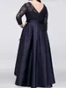 2021 Plus Storlek Navy Mor av bruden Klänningar V-Back Lace Långärmad Billiga Satin Wedding Guest Gowns Formell Party Evening Wear