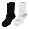 Chaussettes Hommes Femmes Hommes Haute Qualité Coton All-match Classique Cheville Crochet Respirant Noir et Blanc Mélange Football Basketball Chaussette De Sport