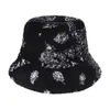 Ciepłe wiadro kapelusze czarny biały zima odkryty Gorros Panama Lamb Faux Futro Fluffy Paisley Fisherman Caps Mens Hip Hop