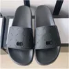 2021 Toppkvalitet Mäns Kvinnors Gummi Slipper Designer Sandaler Skor Sommarstrand Outdoor Cool Tofflor Mode Wide Lady Hushållslista Flip Flip Flops med låda