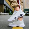 2021 Primavera New Sneakers Homem Verão Correndo Tênis Mans para Adultos Treinadores Lace-Up Outdoor Atlético Sapatos Esportivos Confortáveis