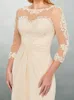 Daffodil Szyfonowe Druhna Suknie Trzy Czwarte Rękawy Zipper Back Wedding Party Dress Sheer Z Kwiatową aplikacją