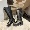 2022 Europa och Amerika Lady Buckles Chain Martin Boots Äkta läder Kvinnor Straight Boot Knight Chaussure Booties Skor Höga Stövlar