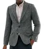 ヘリンボーンウールの男性スーツビジネスカジュアルタキシードスリムフィットグルーミングパーティーコートテーラードパフォーマンスワークウェディングスーツを着用