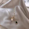 Koreansk Trendy Elegant Grön Kristallimitation Pearl Chokers Halsband för kvinnor Vattendroppe Hängsmycke Halsband Smycken